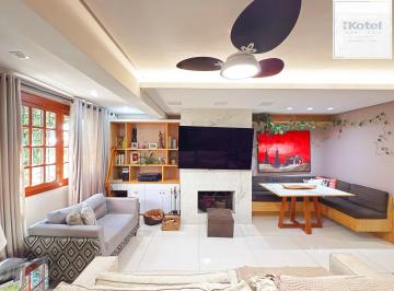 Casa · 181m² · 3 Quartos · 4 Vagas · Casa de Condomínio com 3 Suítes, no bairro Tristeza