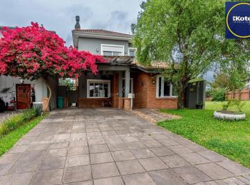 Casa · 230m² · 4 Quartos · 4 Vagas · Casa à venda - em Terraville
