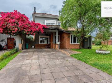 Casa · 230m² · 4 Quartos · 4 Vagas · Casa à venda - em Terraville