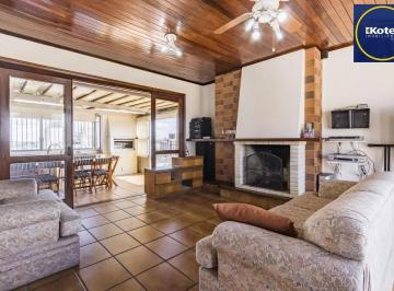 a5l464hiral1t27rry7cpyzwdvvu · Apartamento à venda - em Menino Deus