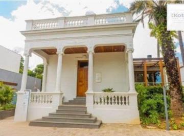 Casa · 211m² · 3 Quartos · 2 Vagas · Avenida Clemenciano Barnasque, 121 - Teresópolis, Porto Alegre - RS