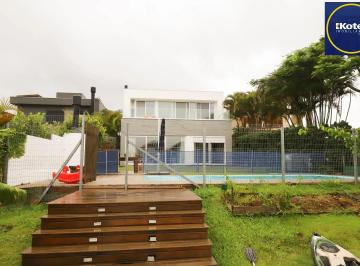 Casa · 254m² · 5 Quartos · 4 Vagas · Terraville com 5 suítes