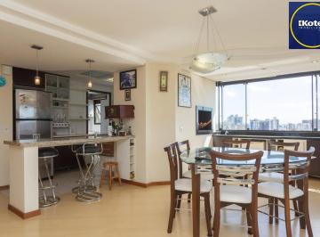 Apartamento · 90m² · 2 Quartos · 3 Vagas · Apartamento 2 dormitórios  sendo 1 suíte e 3 vagas no Petrópolis.