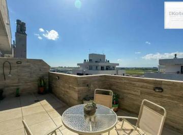 Apartamento · 140m² · 3 Quartos · 2 Vagas · Cobertura com 3 dormitórios, suíte 2 vagas.