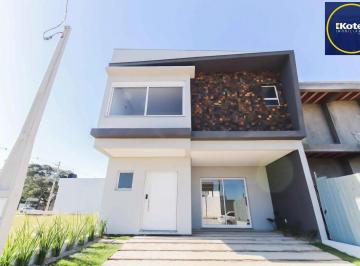 Casa · 152m² · 3 Quartos · 2 Vagas · Condomínio Garden, bairro Hípica, 3 dormitórios, 1 suíte, pátio, infra de clube
