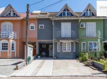 Casa · 161m² · 3 Quartos · 2 Vagas · Casa de condomínio, de 3 dormitórios, 1 suíte e 2 vagas de garagem.