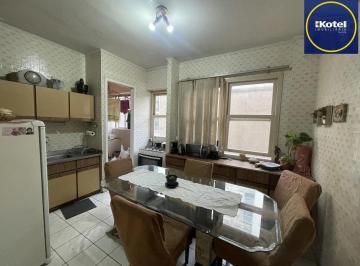 Apartamento · 88m² · 3 Quartos · Apartamento 3 quartos com elevador no centro de Porto Alegre para Comprar