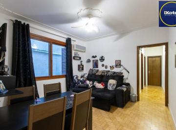 Apartamento · 79m² · 2 Quartos · Apartamento Semi-mobiliado de 2 Quartos no Bairro Bom Fim