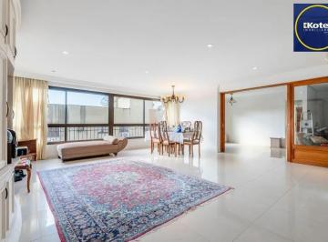 Apartamento · 141m² · 3 Quartos · 2 Vagas · Apartamento espaçoso e confortável no bairro Mont Serrat