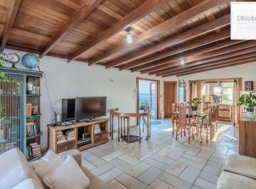Apartamento · 292m² · 3 Quartos · 2 Vagas · Cobertura duplex no bairro Petrópolis de 3 dormitórios *2 vagas e terraço