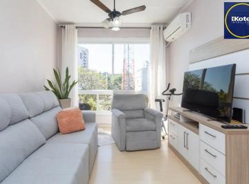 Apartamento · 86m² · 3 Quartos · 1 Vaga · Amplo Apartamento de 3 Dormitórios com Churrasqueira no Bairro Floresta
