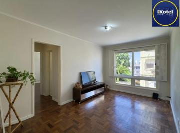 Living · Apartamento 1 dormitório, super amplo, com vaga de garagem no Centro Histórico