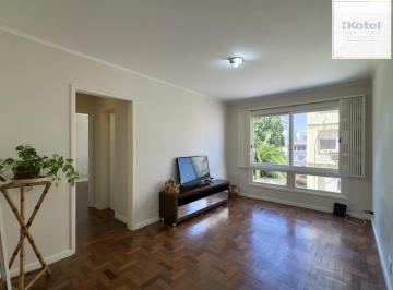 Living · Apartamento 1 dormitório, super amplo, com vaga de garagem no Centro Histórico