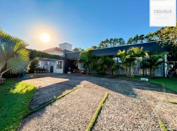 Casa · 289m² · 3 Quartos · 4 Vagas · Linda Residência com 3 amplas suítes no Terra Ville.