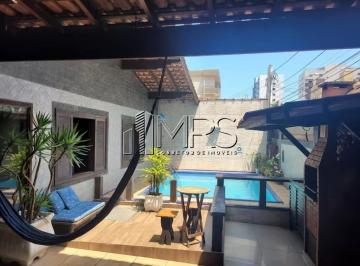 Casa · 277m² · 2 Quartos · 2 Vagas · Espaçosa Casa à Venda em Tupi, Praia Grande - 2 Quartos e Piscina 200 metros da praia