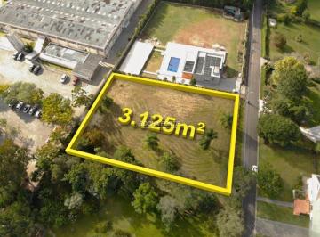 Terreno · 3125m² · Maravilhoso terreno em condomínio fechado com área
