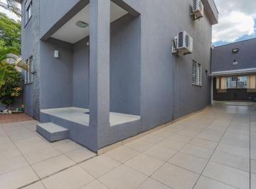 Casa · 220m² · 3 Quartos · 3 Vagas · Casa térrea com 3 dormitórios, espaço gourmet e 3 vagas.