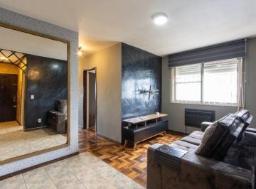 Apartamento · 70m² · 3 Quartos · Apartamento de 3 quartos reformado, 1 banheiro - Bairro Camaquã.