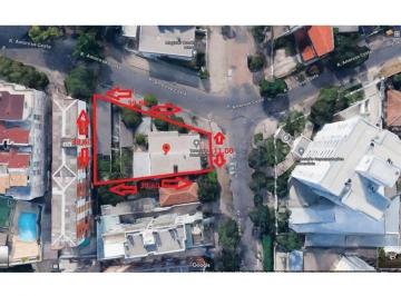 Casa · 840m² · Prédio Residencial em Cristo Redentor