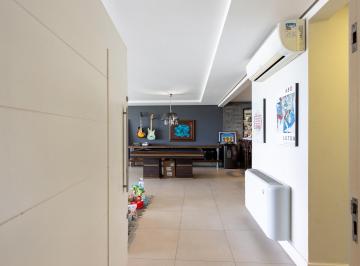 Apartamento · 244m² · 3 Quartos · 2 Vagas · Apartamento à venda, com 3 dorm, 2 suítes, 2 vagas - bairro Cristal