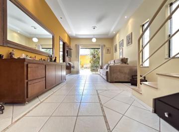 Casa · 222m² · 4 Quartos · 6 Vagas · Sobrado com 4 dorm | 3 Suítes e Lazer Completo: 222m² de Pura Qualidade