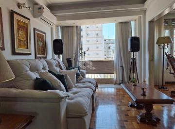 Apartamento · 150m² · 3 Quartos · Apartamento amplo com 3 dormitórios sendo 1 suíte, com 1 vaga de estacionamento no prédio ao lado n