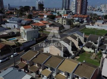 Casa · 107m² · 3 Quartos · 2 Vagas · Sobrado em condomínio perto do Colégio Marista