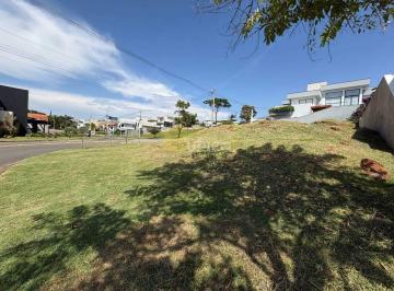 Terreno · 607m² · Terreno de esquina à venda no Condomínio Santa Isabel