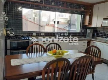 Casa · 244m² · 3 Quartos · 4 Vagas · Casa à venda em Vila Metalúrgica, Santo André – 3 quartos, 2 suítes, 4 vagas de garagem