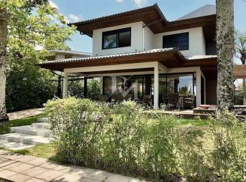 03b45de4-e4a8-4ae3-b0cc-ab1f6c358809-17770636777792.jpg · Casa com 5 quartos à venda em Jurerê Internacional, Florianópolis