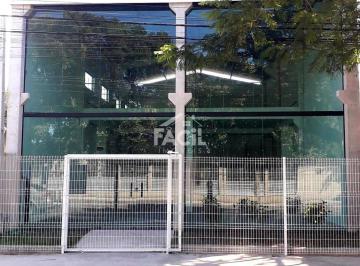 Comercial · 330m² · Loja/Salão para Alugar em Castelândia-Serra, 330m², 2 Banheiros