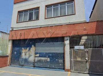 Comercial · 424m² · 10 Vagas · Excelente oportunidade. Venha conhecer esta loja comercial na Avenida Água Fria, com 16 vagas.