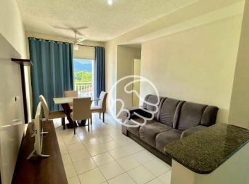 Sala · Apartamento com 2 quartos, prédio com portaria 24h na Praia do Morro