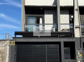 Casa · 73m² · 2 Quartos · 1 Vaga · Sobrado Geminado no bairro Iririú