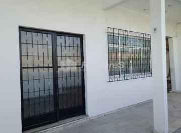 Casa · 128m² · 3 Quartos · 2 Vagas · Casa independente, 03 quartos, rua Nascimento Gurgel, Oswaldo Cruz