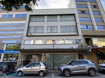 Comercial · Sala Comercial para Alugar no Centro de Blumenau com 8 Ambientes e 2 Banheiros | Localização Estraté