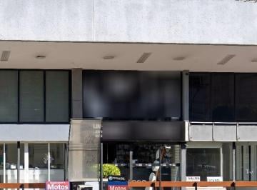 Comercial · 150m² · Loja na Rua Doutor Luiz Migliano, N. 1110 - Loja 3 • 150 m²