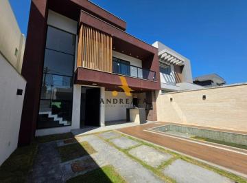 Casa · 250m² · 4 Quartos · 2 Vagas · Venda de Casa em Condomínio com 4 quarto(s), 4 suíte(s), 250 m², por R$ 1.4 milhão, no condomínio  C