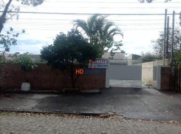 f53f74156a3cc272131b08be0257101f27fa89fb · Casa térrea com amplo terreno de 360m² em região valorizada ideal para morar ou construir no Pinevil
