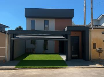 Casa de 3 quartos, Jacareí · Sobrado com 3 suítes e área gourmet integrada no Villa Branca – 192m²