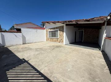 Casa de 4 quartos, Peruíbe · Casa com 4 quartos e área gourmet em Peruíbe.