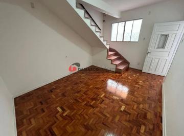 Casa · 120m² · 2 Quartos · Sobrado em Osvaldo Cruz
