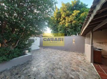Casa · 150m² · 3 Quartos · 3 Vagas · Casa térrea á venda, com 3 dormitórios sendo 1 suíte, 300m de área total e 150m de contrução no cent