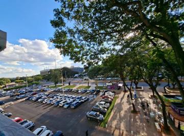 Comercial , Brasília · SCS, Ed. Arnaldo Villares, recém pintada, com copa, elétrica nova e vista livre.