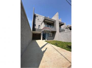 Casa · 109m² · 3 Quartos · 2 Vagas · SOBRADO NO UBERABA COM 3 QUARTOS