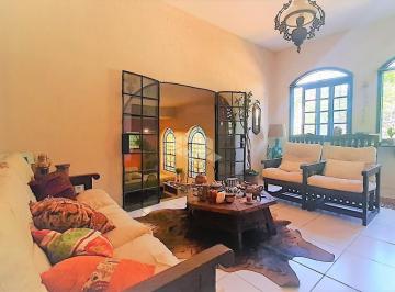 Casa · 260m² · 3 Quartos · 2 Vagas · Casa com 791m² de terreno no Espírito Santo - Valor Atrativo