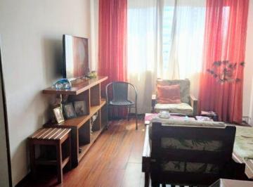 Apartamento · 85m² · 3 Quartos · 1 Vaga · Três dormitórios com garagem fechada e elevador. Perto praia