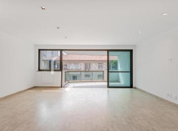 12767-20260424113326_zap.jpg · Apartamento com varanda em prédio com infraestrutura de lazer no Leblon.