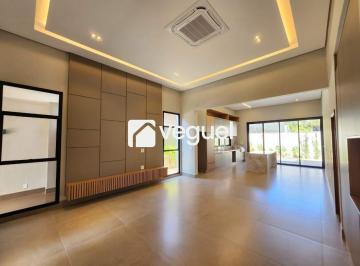 Casa · 189m² · 3 Quartos · 4 Vagas · Casa em condomínio com 189 m², 3 quartos sendo 3 suítes para Alugar no Quinta dos Ventos em Ribeirão