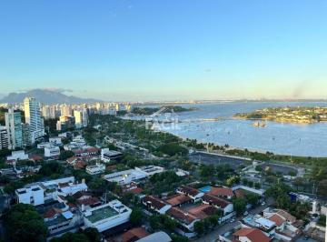 Apartamento · 108m² · 3 Quartos · 2 Vagas · Apartamento à venda na Enseada do Suá, Vitória: 108m², 3 quartos, 2 suítes.